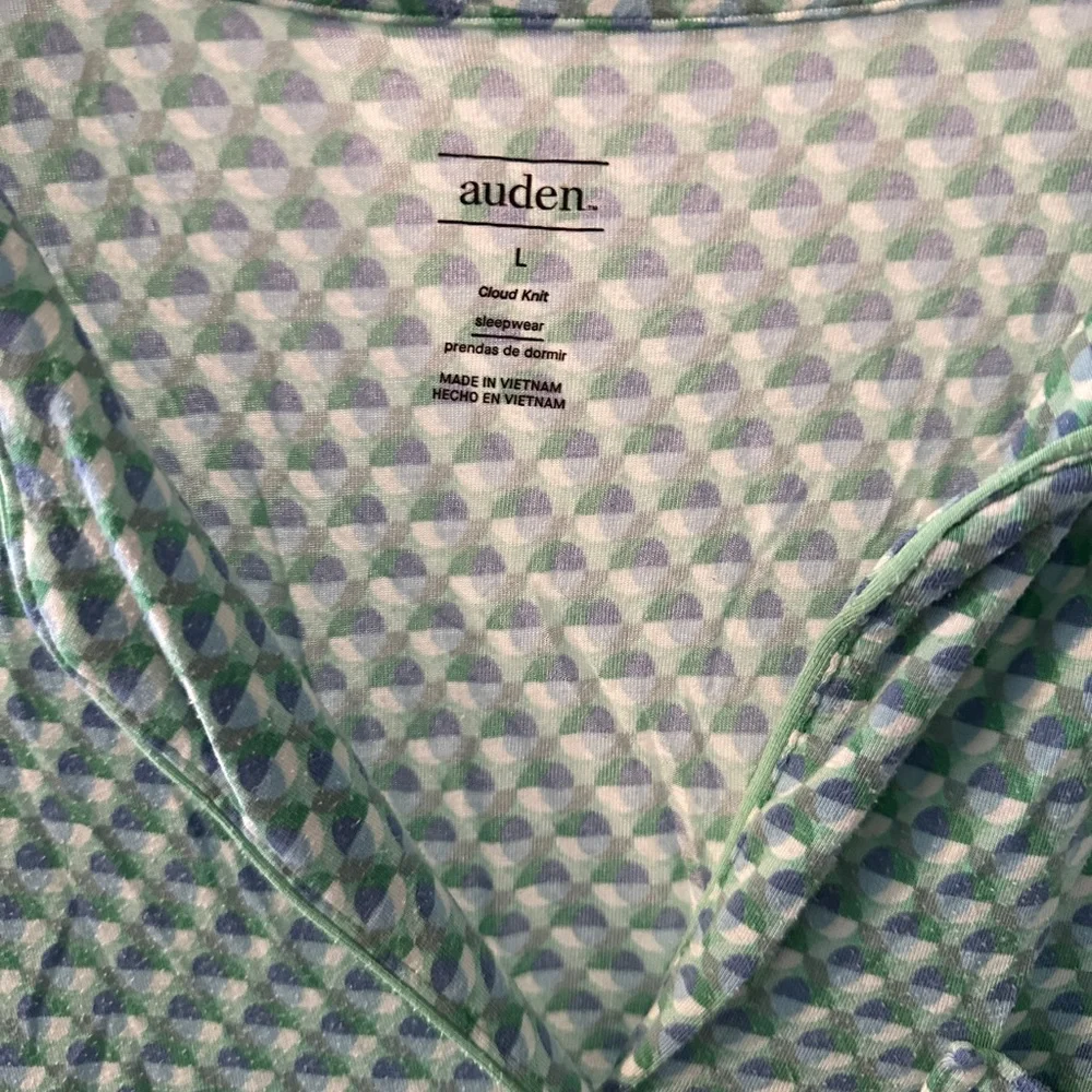 Super Soft & Comfy Women's Pajama Set - Picture 2 of 4